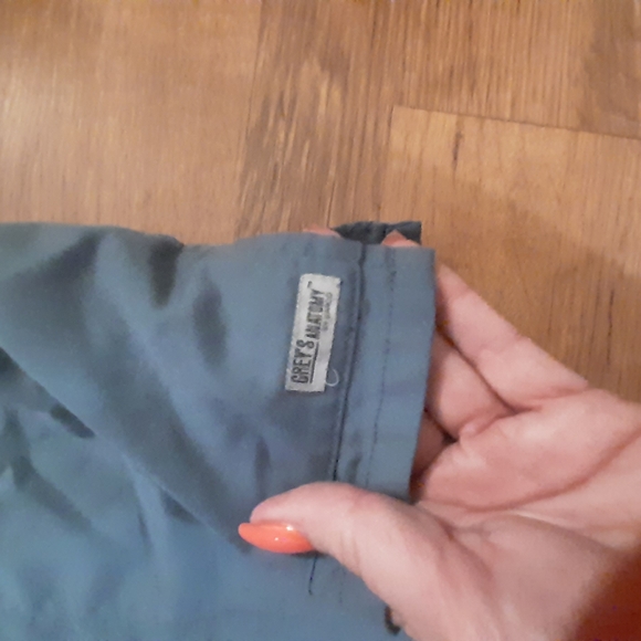 Scrubs - Picture 4 of 4